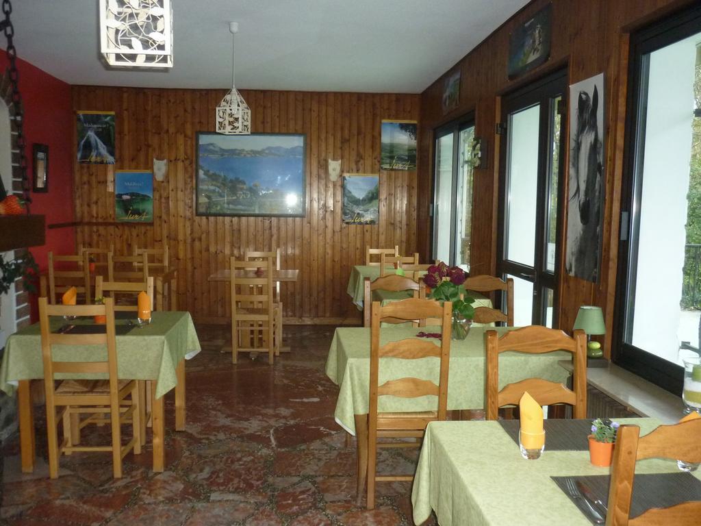 Hotel Restaurant La Chaumiere Du Lac Clairvaux-les-Lacs Exterior foto