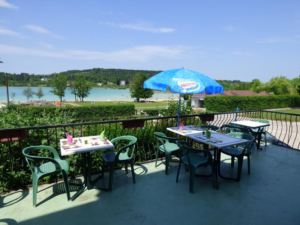 Hotel Restaurant La Chaumiere Du Lac Clairvaux-les-Lacs Exterior foto